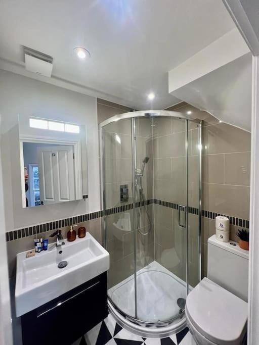 Flat In The Heart Of Holland Park Apartment London Ngoại thất bức ảnh